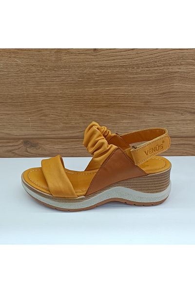 Venüs 2409903   Sandale de damă casual galbene din piele naturală