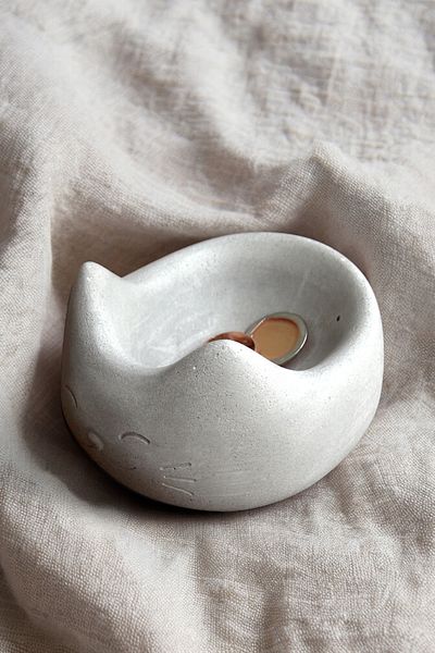 Ghogol Home Concrete Gray Cat Decorative Jewelry Bowl