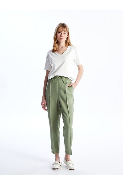 LC Waikiki Pantaloni de damă cu potrivire standard - cu talie elastică
