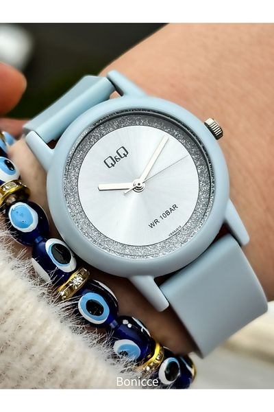 Q&Q Blue Glitter Dial, 10 Bars Suitable for Pool Sea Use Girl's Wristwatch with Bracelet Gift
