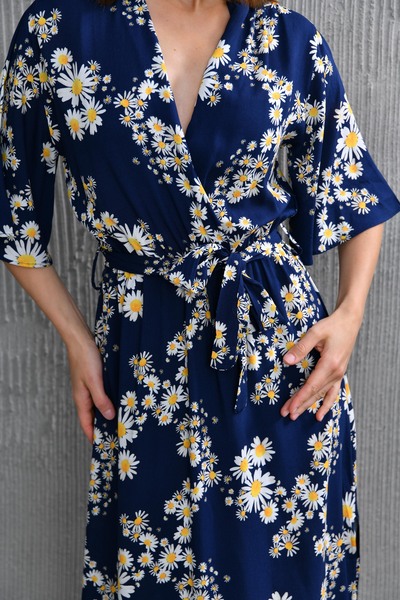 lovebox Női rugalmas viszkóz szövet százszorszép mintás duplasoros gallér Midi hosszúságú öves sötétkék ruha 098