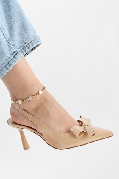 Shoeberry Dámská mašlička Fiorella Nude z lakované kůže s detailem jehlového podpatku