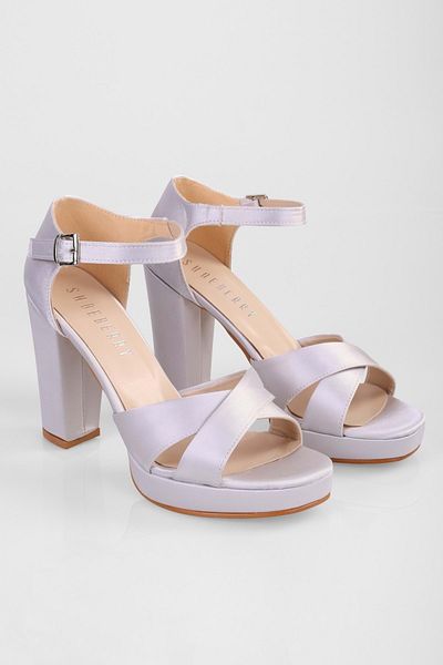 Shoeberry Pantofi cu toc cu platformă din satin argintiu Giselle de damă