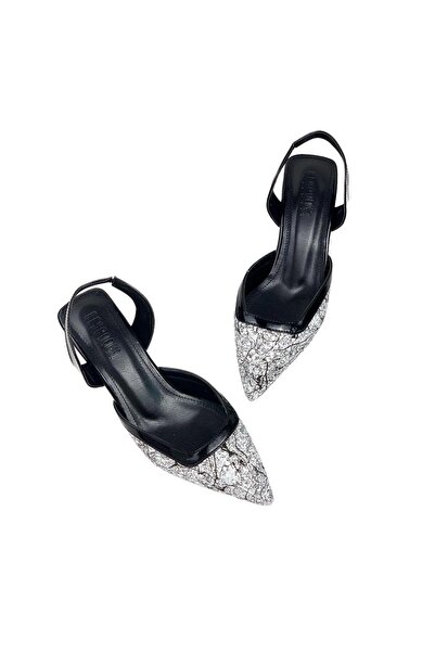 bescobel Kadın Orhed Siyah Badem Topuk Taş Detaylı Ayakkabı 5 CM 2508