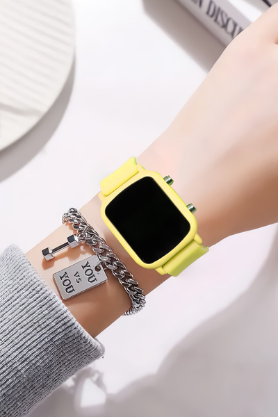 tutkanstore Çocuk Kol Saati Dijital Led Beyaz Işıklı Kare Silikon Kordon Meta...