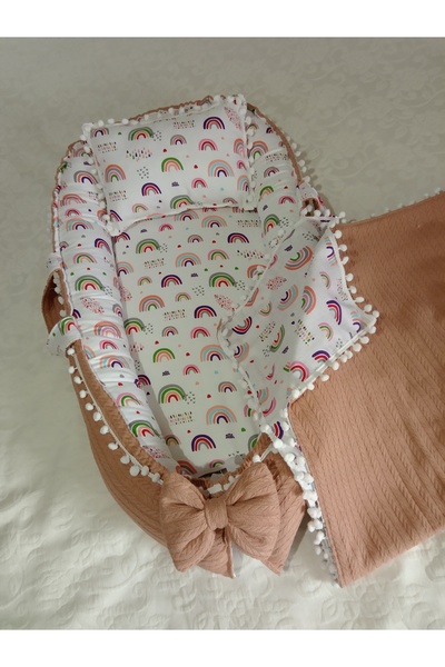 Wenaris سرير أطفال بتصميم فاخر من Babynest، سرير أطفال من جانب الأم، وسادة وب...