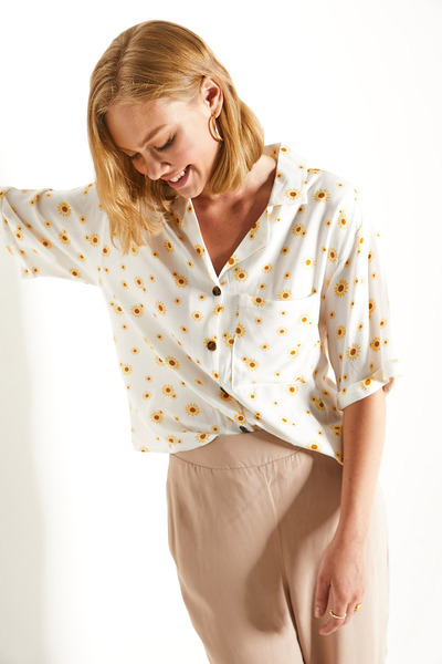 Pulli Collection Patterned Single Pocket Polo Collar Viscose Shirt