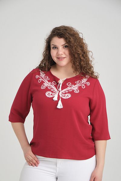 garajmood Bluză de mărime mare cu ciucuri cu model etnic burgundy