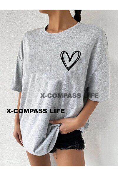 x-compass life ثورت نسائي واسع القطع من القطن مطبوع عليه قلب صغير