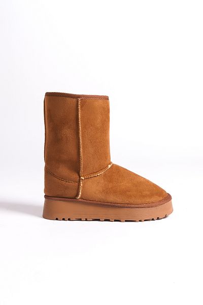 Capone Outfitters Mittelgroße beige Damenstiefel mit flacher Sohle und Fellinnenseite