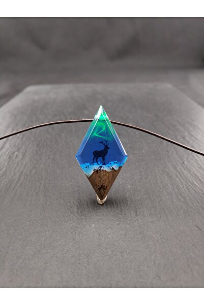 Selenge Art Diamond Üçgen Kuzey Işıkları Geyik Kolye