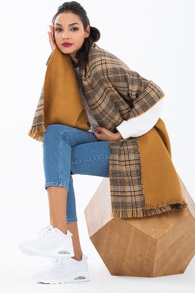 Forum Fashion Checked Double Sided Shoulder Shawl