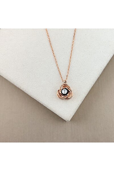 Seda Mücevherat Çiçek Elmas Kolye