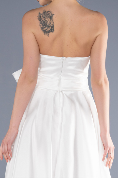 Abiyefon Ekru Straplez Bacak Dekolteli Uzun Saten Abiye Elbise ABU3674