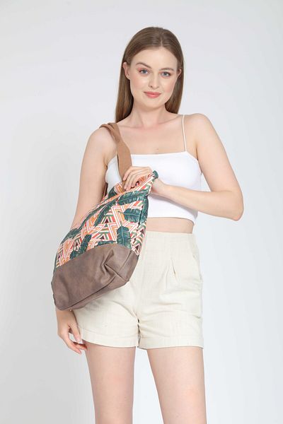 Street Bag Ethnic Bohemian Leather Shoulder and Hand Bag - Μοτίβο με πούπουλα, Casual και προϊόν παραλίας