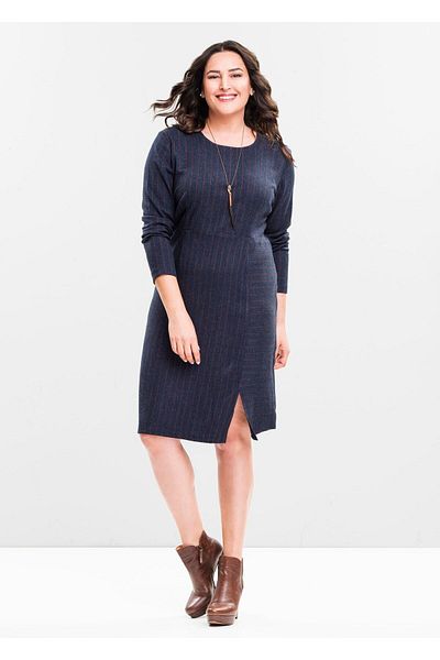EVEN plus size فستان مقاس كبير مخطط باللون الأزرق الداكن