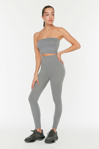 Trendyol Collection Graue, nahtlos/nahtlos gestrickte Sport-Leggings in voller Länge TWOAW20TA0071