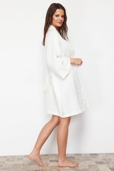 Trendyol Collection White Belted Mini Woven Mušelín Kimono&Kaftan TBESS24KM00041