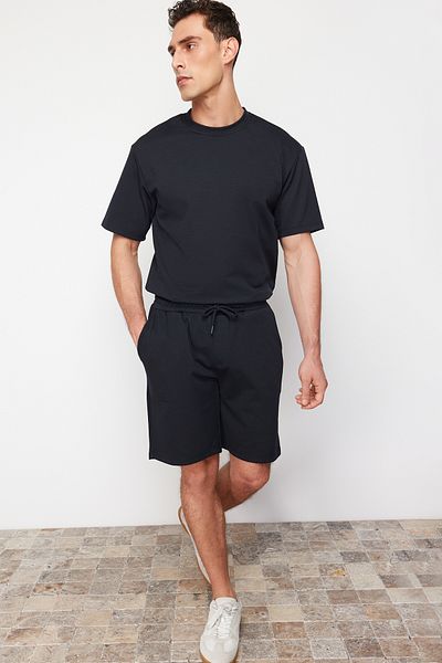 Trendyol Collection Sötétkék normál/normál szabású rövidnadrág és Bermuda TMNSS24SR00069