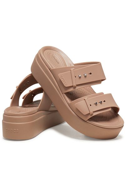 Crocs Γυναικείες παντόφλες Brooklyn Buckle Lowwdg