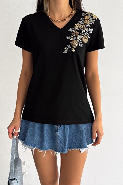 FEMELLE Dámské černé triko ze 100% bavlny s výstřihem do V na rameni Flitrový flitr s vyšívaným střapcem