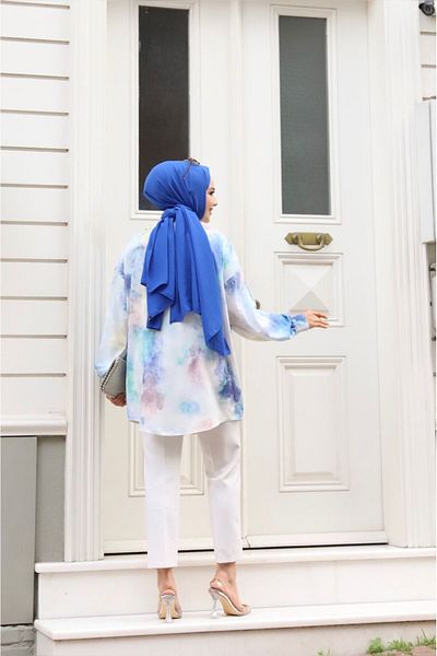 Tesettür Diyarı Cămașă Hijab imprimată digital din țesătură Jesika (lungime cămașă 80 cm)