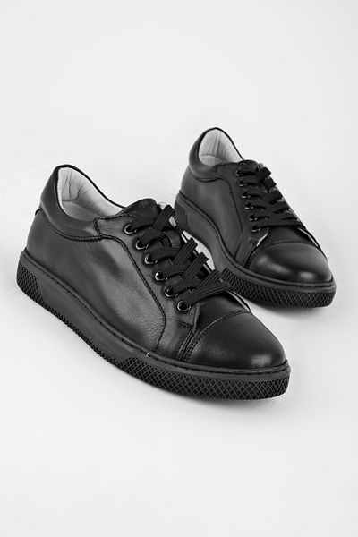 Lal Shoes & Bags حذاء رياضي نسائي من الجلد الطبيعي برباط من باري - أسود