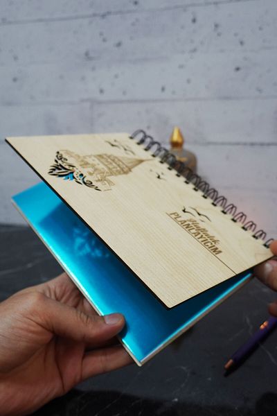 markcat Дървена книга за план на кулата Галата - Недатирана книга за планиране - Дневен ред - Седмичен планер - А5