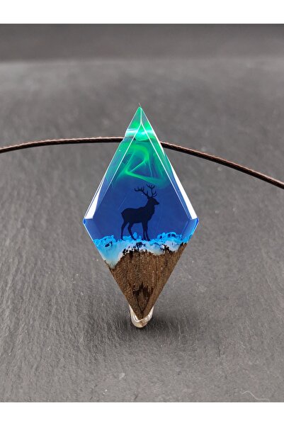 Selenge Art Diamond Üçgen Kuzey Işıkları Geyik Kolye