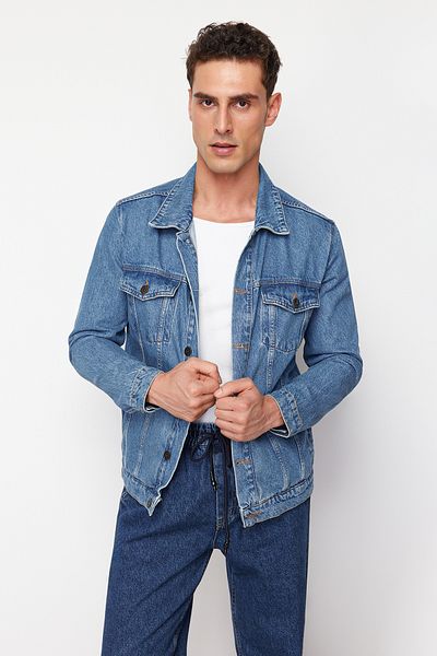 Trendyol Collection Blaue Jeansjacke mit normaler Passform TMNSS22CE0161