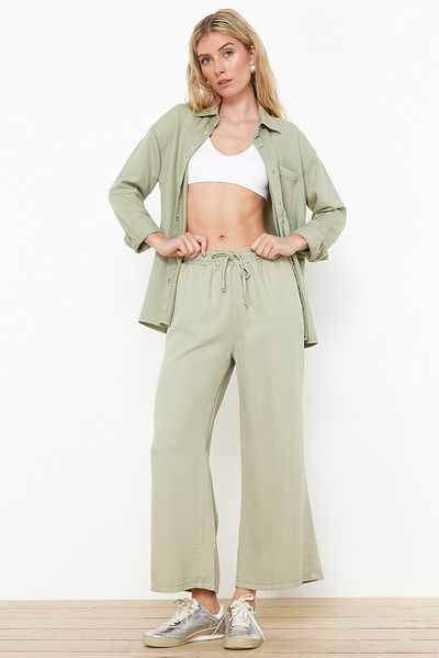 Trendyol Collection Mintgrüne Culotte-Jeans mit hoher Taille und elastischem Bund, 100 % Tencel™ TWOSS24JE00285