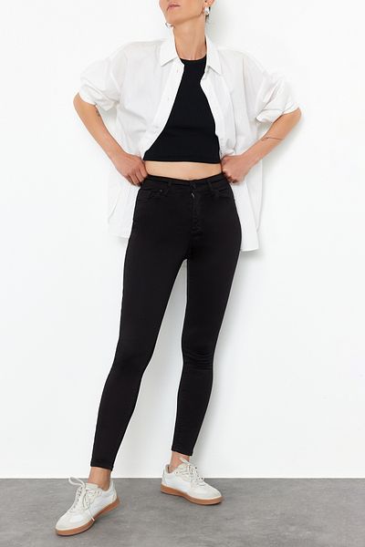 Edit by Trendyol Black Regular Waist Jeans TEDSS24JE00016