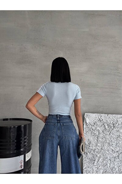 GOSSİP TEAM Μπλουζάκι Zerocircle Y2K με εμπριμέ με λαιμόκοψη σε μπλε Crop