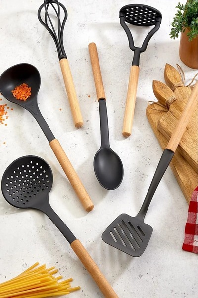 TBYSHOP 6'lı Ahşap Saplı Plastik Kepçe Kevgir Kaşık Spatula Ezici Ve Çırpıcı Siyah Servis Seti
