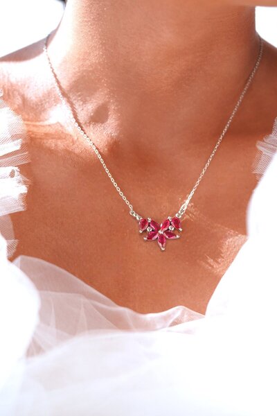 AŞIK ACCESSORIES Draculaura Sonsuzluk Çiçeği Çelik Kolye