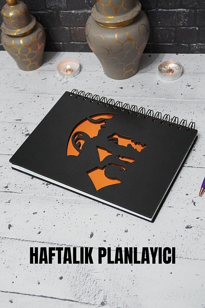 markcat Caiet de planuri din lemn Mustafa Kemal Atatürk - Agenda - Planificator săptămânal (CULOARE LEMN NEGRU) A5