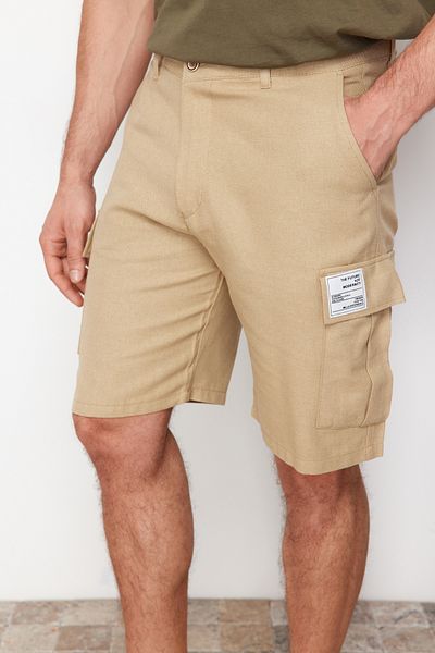 Trendyol Collection Μπεζ κανονικό σορτς - Λεπτομερής ετικέτα TMNSS24SR00052