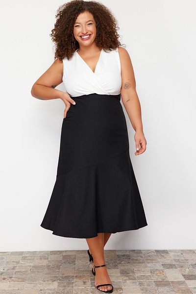 Trendyol Curve V-Neck Black Midi Dress - Color Block, Sleeveless - TBBAW24AH00070