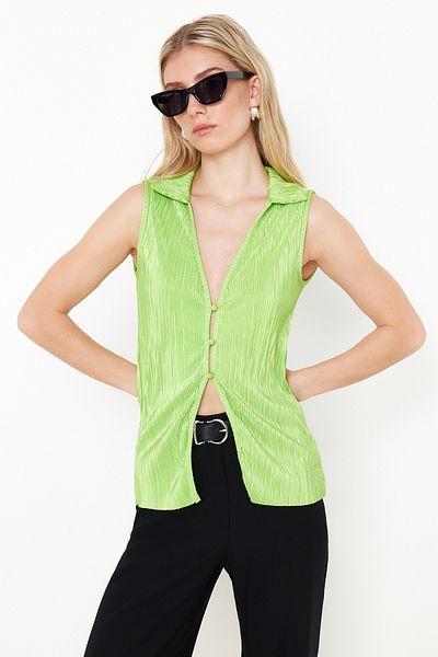 Trendyol Collection Green Pleated Sleeveless Buttoned Collar Enek Knitted Blouse TWOSS24BZ00514