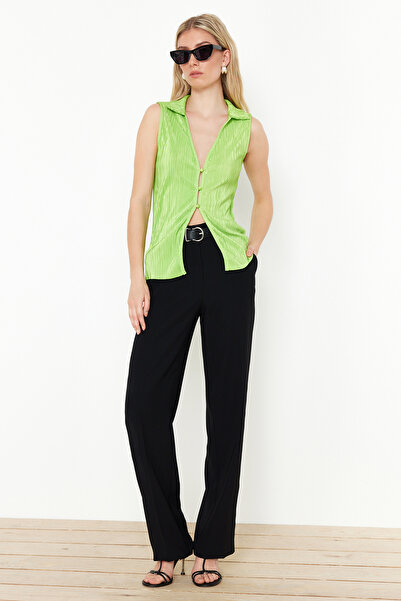 Trendyol Collection Green Pleated Sleeveless Buttoned Collar Enek Knitted Blouse TWOSS24BZ00514
