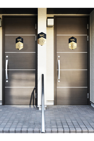 GİZEM SHOP Wc Direction (Double) Sign Gold Plexi on Black Plexi