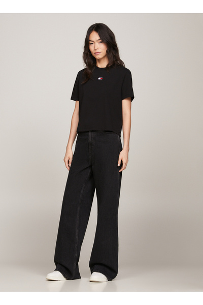 Tommy Jeans Bisiklet Yaka Düz Siyah Kadın T-Shirt TJW BXY BADGE TEE EXT