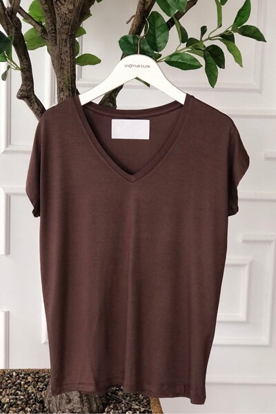 Yağmur Butik Βασικό T-Shirt με λαιμόκοψη