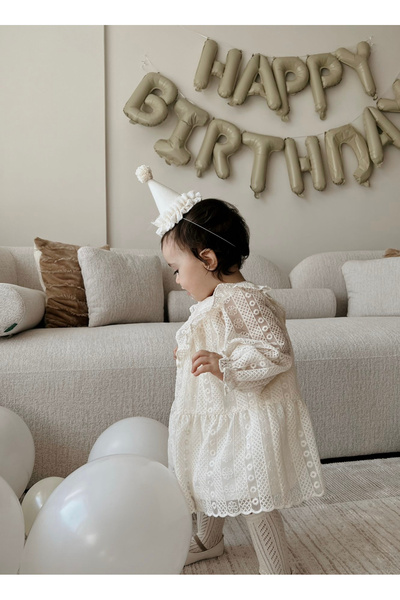 Kukuletaparty Krem Fırfırlı Doğum Günü Parti Şapkası / Kukuleta