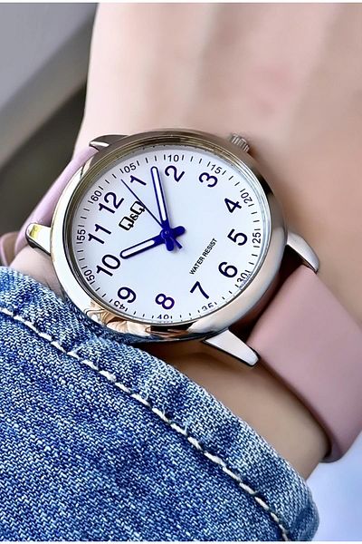 Q&Q Women's Leather Cord Wristwatch