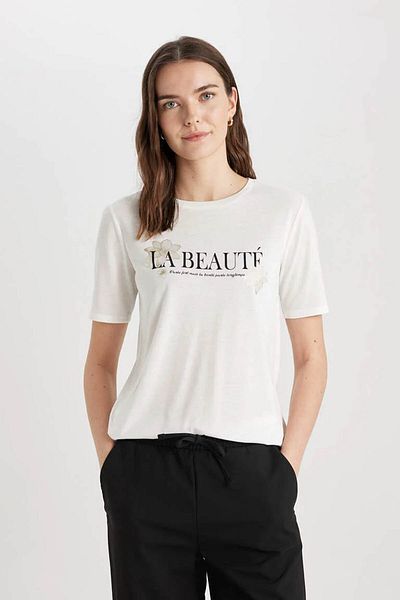 DeFacto Women's T-Shirt Ecru C2106Ax/Er105