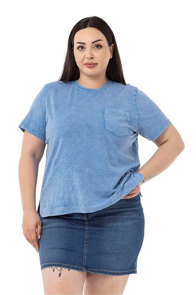 DISENTIS MODEST Tricou albastru cu fantă curbată cu piesă de mărime plus pictat