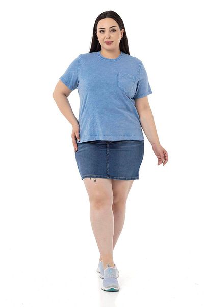 DISENTIS MODEST Tricou albastru cu fantă curbată cu piesă de mărime plus pictat
