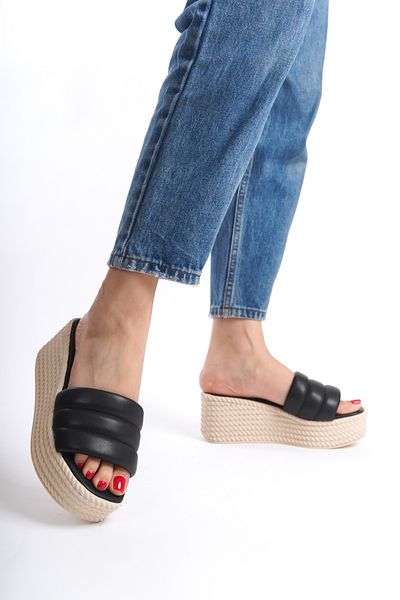 Moda Değirmeni Μαύρες γυναικείες παντόφλες με τακούνι BG1189-122-0002