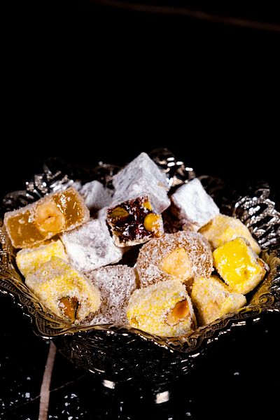 SAFRANTAT Luxury Mixed Turkish Delight with Saffronbole - Natural Turkish Delight with Pistachio and Nuts, Glucose-Free (Net 340 Gr)